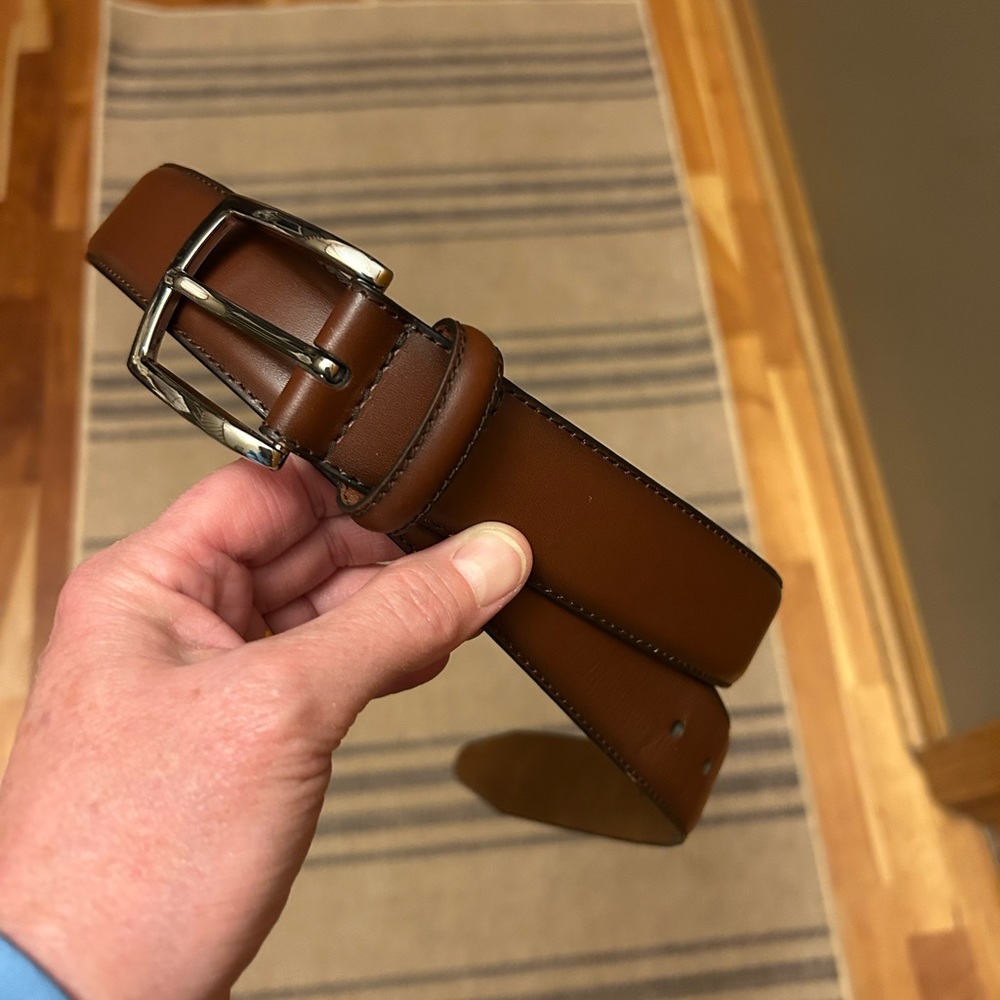 Johnston & Murphy Chestnut Brown Leather Belt with Polished Silver Buckle